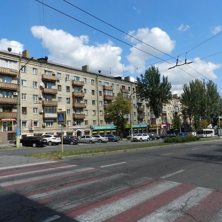 Zaporizhia 3-Room Apartment Near Inturist On Sobornyi Avenue 156, By Grandhome المظهر الخارجي الصورة