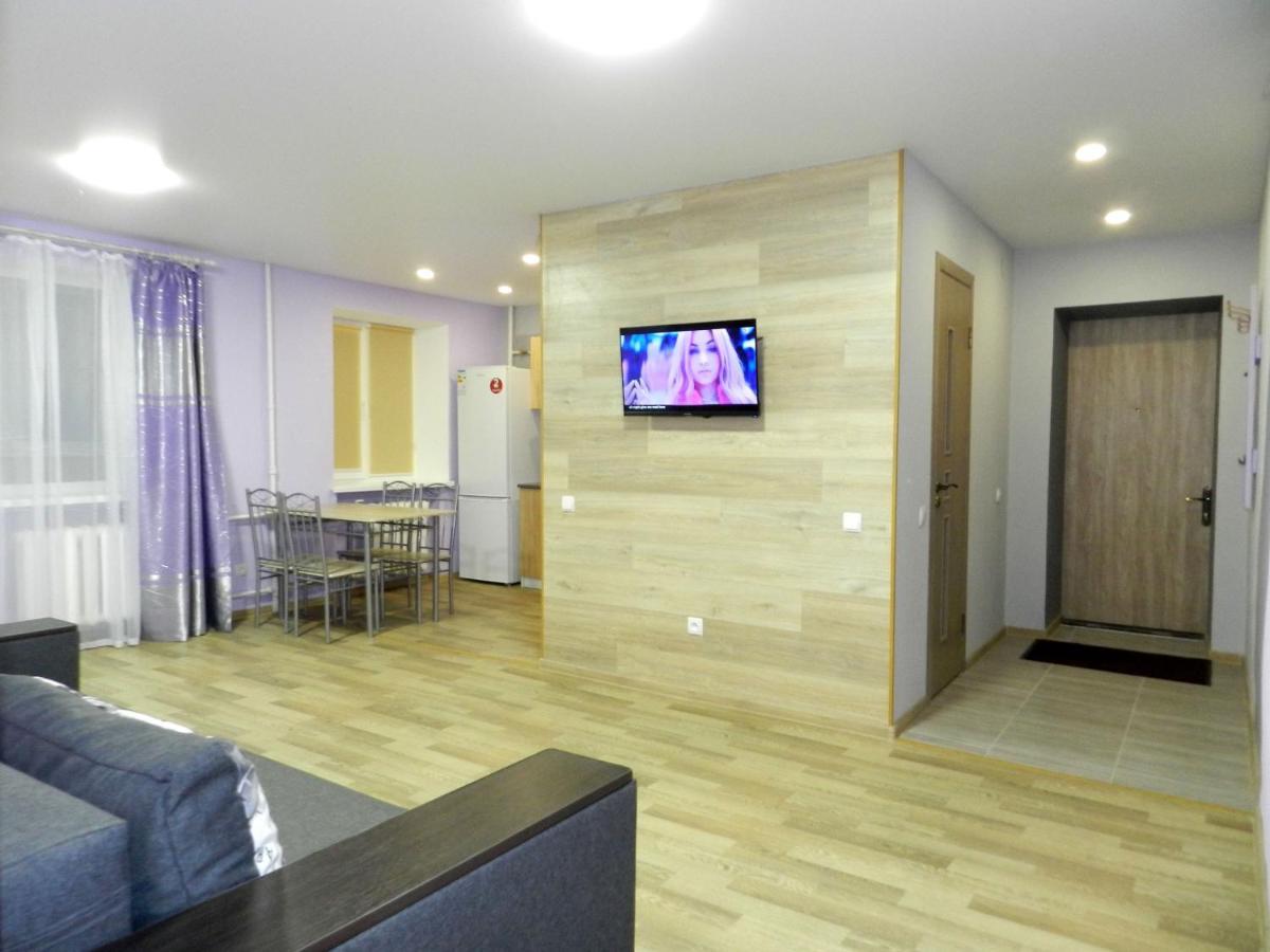 Zaporizhia 3-Room Apartment Near Inturist On Sobornyi Avenue 156, By Grandhome المظهر الخارجي الصورة