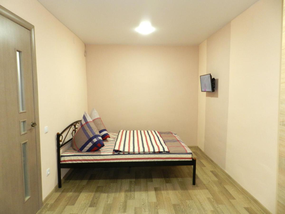 Zaporizhia 3-Room Apartment Near Inturist On Sobornyi Avenue 156, By Grandhome المظهر الخارجي الصورة