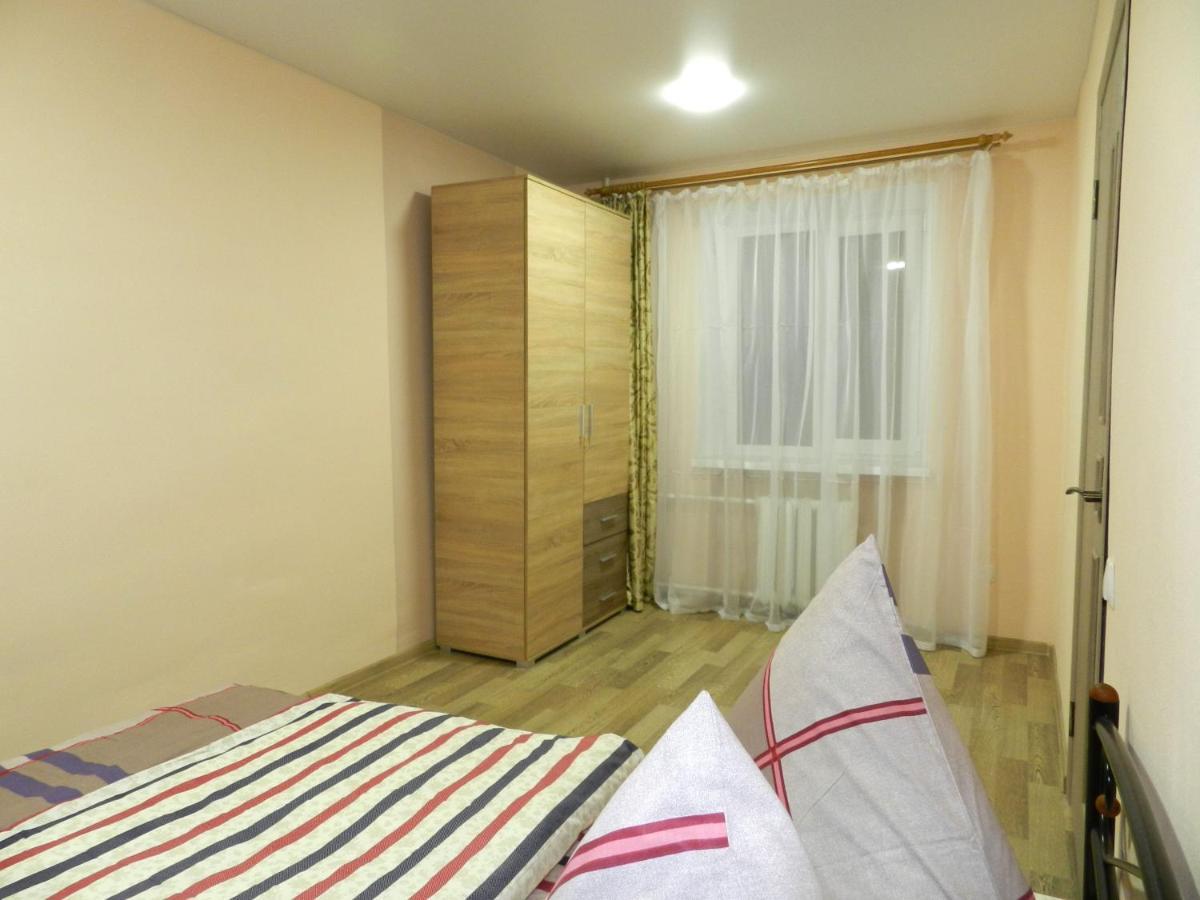 Zaporizhia 3-Room Apartment Near Inturist On Sobornyi Avenue 156, By Grandhome المظهر الخارجي الصورة